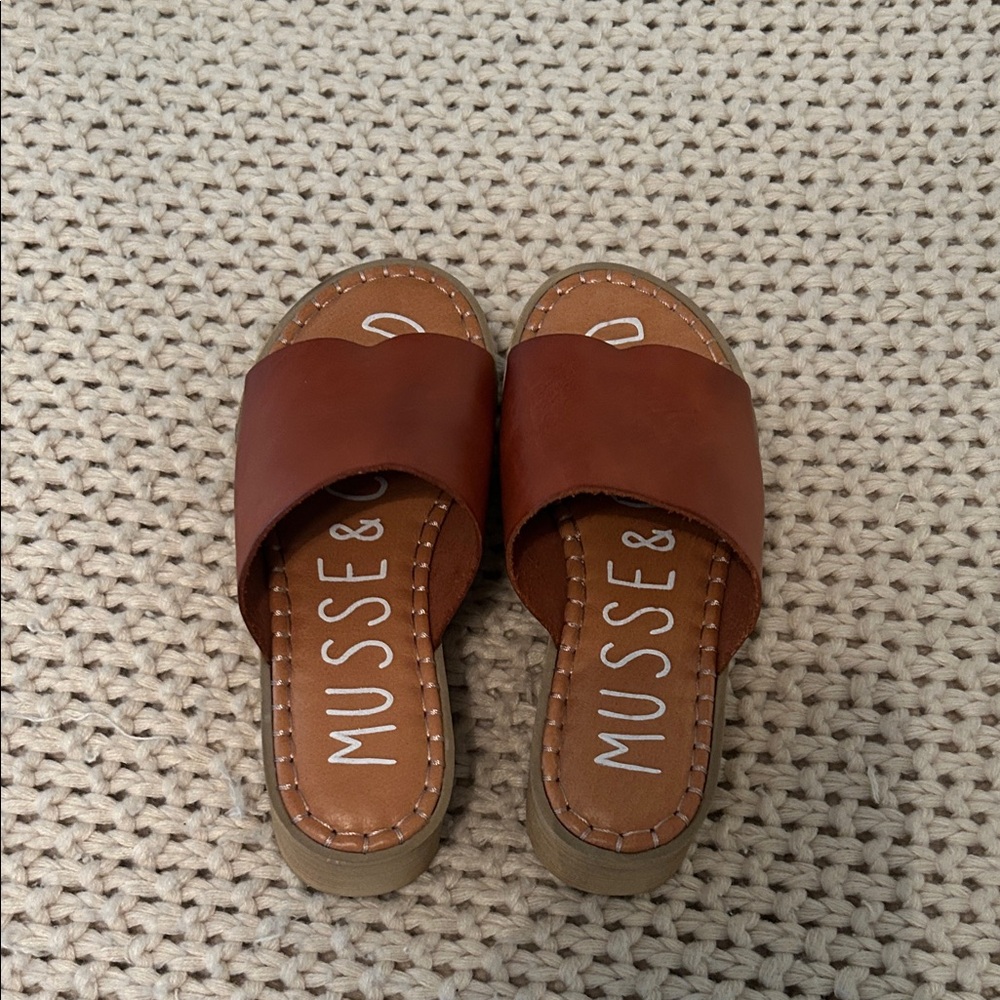 Musse & Cloud Brown Leather Platform Slides